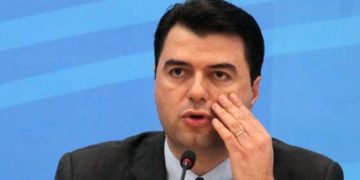 Gjykata e shpalli Lulzim Bashën “të papërdorshëm”, sepse se ka pyetur kush… ka folur pa leje!