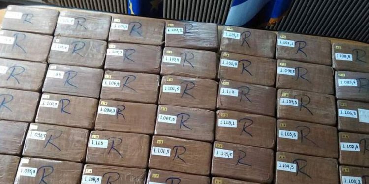 Bie version i rremë i policise greke”: 1.2 ton kokainë nuk ka lidhje me Shqipërinë, e ardhur në Greqi me jaht nga Karaibet