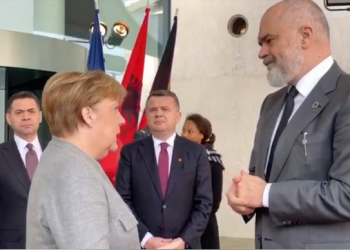 VIDEO/ Rama përfundon takimin me Angela Merkel, ky është mesazhi i fortë i shefit të qeverisë nga Berlini