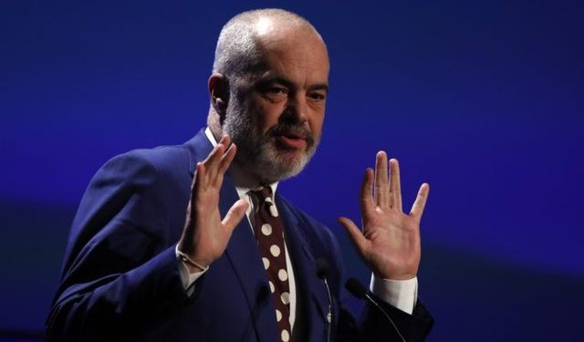 Shqiptarët nën ankthin e tërmetit, kryeministri Rama përcjell mesazhin e rëndësishëm që në pikë të mëngjesit