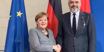 Meta kërkon amnisti nga Rama dhe BE, përshëndet takimin e kryeministrit me Merkel dhe kërkon zbatimin e kushteve të Bundestagut
