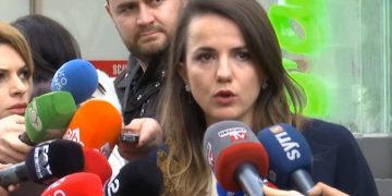 PD-PS i prishin planet Metës për të zbritur në rrugë kundër qeverisë: Referendumi bëhet pjesë e komisionit të reformës zgjedhore