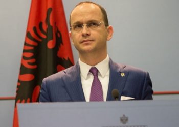 Parlamenti grek ratifikoi marrëveshjen e shumëpritur për patentat shqiptare, reagon Ditmir Bushati