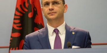 Parlamenti grek ratifikoi marrëveshjen e shumëpritur për patentat shqiptare, reagon Ditmir Bushati