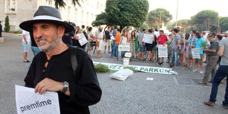 Fatos Lubonjën e ka lënë me pasoja e kaluara: Tirana, qyteti i pabanueshëm! Prishje e Qemal Stafës krim, Sheshi Skënderbej një turp…