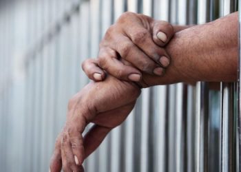 Zgjerohet amnistia, përfitojnë liri dhe ulje dënimi rreth 700 të dënuar!