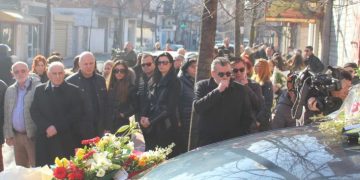 “Djali im, mos më lër”! Për çfarë i lutej bashkëshortja të madhit Xhevdet Ferrit?! Bulku: Ja rolet më të bukura të Xhodës, kush ishin miqtë e tij