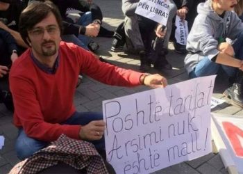 Studentët u rikthehen protestave, bojkotojnë mësimin!