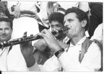 Edhe klarineta ‘qan’ për Ustain e saj Laver Bariu, “Shenjti i Përmetit”!