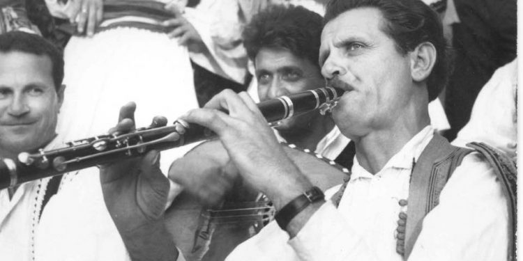 Edhe klarineta ‘qan’ për Ustain e saj Laver Bariu, “Shenjti i Përmetit”!