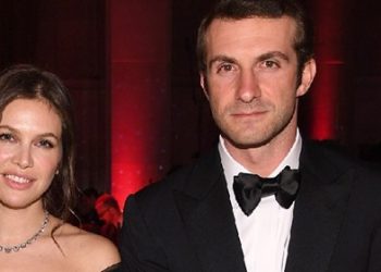 Dasma 8 milionë dollarëshe e miliarderes me manjatin grek bën xhiron e botës