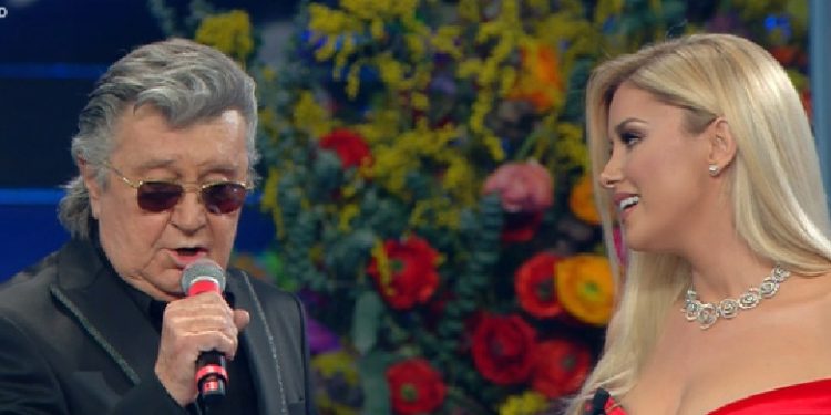 Alketa mban monolog për emigracionin e shqiptarëve dhe mbështetjen e Italisë, kënga emocionuese me Boby Solo