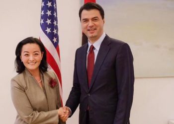 Yuri Kim i shkoi Bashës në zyrë, reagon ambasada e SHBA dhe zbulon porositë që iu dhanë kreut të PD