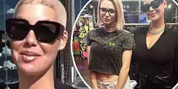 Modelja e njohur bën tatuazh në vendin më të pamenduar, merr vëmendjen e të gjithëve