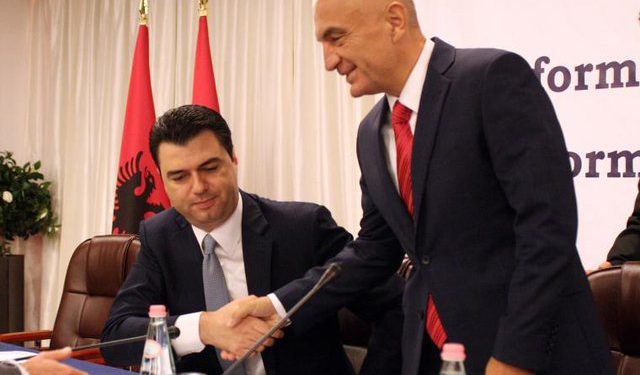 Likja do “floririn”! PD i përgjigjet pozitivisht thirrjes së Metës në 2 mars, qytetarët tregojnë “goditjen që do të marrë Lulzim Basha