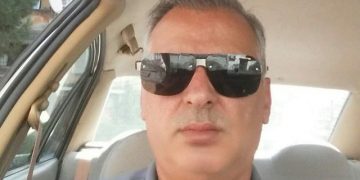 Këngëtarja e njohur shqiptare në zi, humb në moshë të re babain