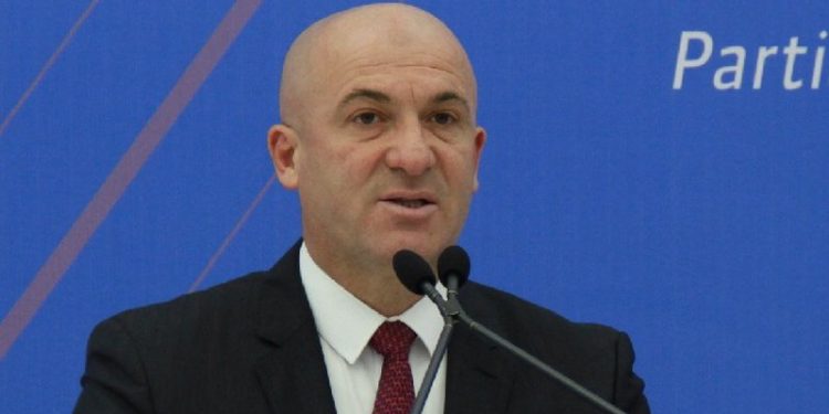 Tryeza e dialogut PS-PD dhe shtyrja e shkarkimit të Metës, Alban Zeneli: Shoh pazare të pista që po bëhen