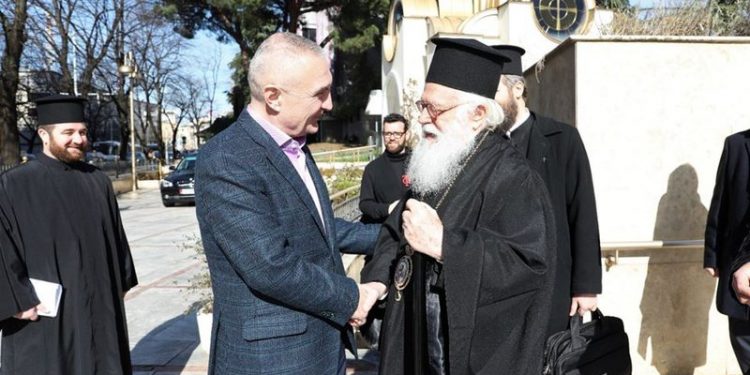 Iliri falet te Anastasi (Janullatos), pas ripiketimit të Anastas të tij në krye të KLSH-së!