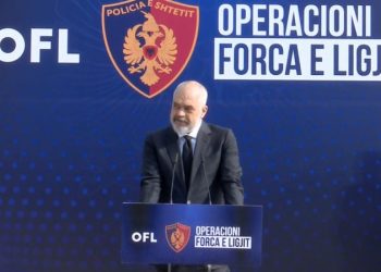 Paketa “Anti KÇK” nis aksionin ndaj shkelësve të ligjit! Rama me “dorë të hekurt”: Do ua bëjmë jetën ferr, merr fund ekspozimi i muskujve në klube!