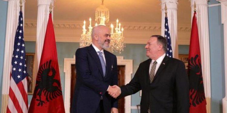 “Zëri i Amerikës” zbardh detajet nga takimi mes Ramës dhe Pompeo-t në DASH: Ja çfarë diskutuan