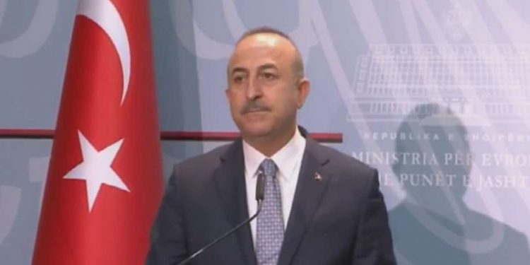 Erdogan kërkon “kokat” e gylenistëve në Shqipëri, ministri i Jashtëm turk ultimatum të prerë Cakajt të marrë masa