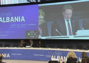 Kalohen të gjitha pritshmëritë, ja çfarë shkruan Zëri i Amerikës për shumën rekord që iu dhurua Shqipërisë për tërmetin