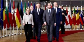 Rama “godet” me mesazhin që në mëngjes: E paharrueshme!