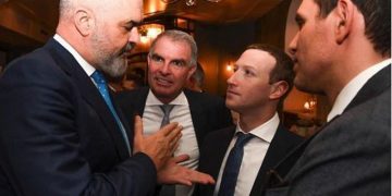Takimi me Zuckerbergun në Gjermani, biznesmeni gjerman nxjerr detajet: Kryeministri i mahnitshëm i Shqipërisë, i shpjegon CEO-s së Lufthansa-s Carsten Spohr, Mark Zuckerberg dhe mua…