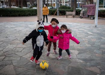 Zbulohet arsyeja: Pse koronavirus nuk prek fëmijët?!