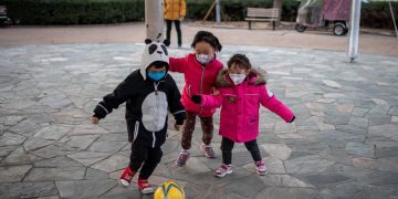 Zbulohet arsyeja: Pse koronavirus nuk prek fëmijët?!