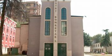 Dështon marrëveshja për ndërtimin e teatrit të ri, thotë ‘Zëri Amerikës’…por është qeveria që do e ndërtoi pa PPP