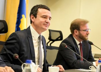 FOTO/ Albin Kurti zhduk flamurin shqiptar dhe gjithë simbolet kuqezi pasi shpallet kryeministër i Kosovës