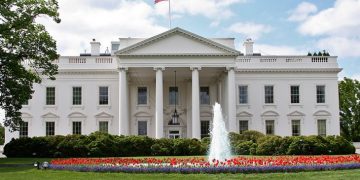 Shtëpia e Bardhë: Grenell dhe O’Brien refuzojnë masat gjysmake të Albin Kurtit