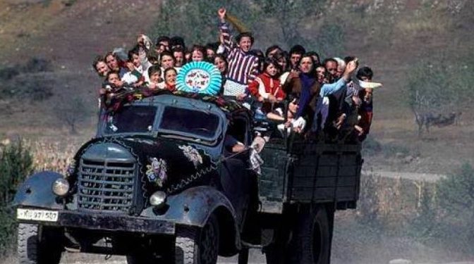 Shqiptarët midis koronavirusit e “katnaro-patologjisë”