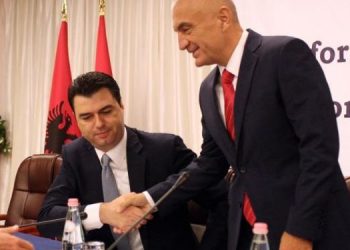 Meta del nga “shinat” flet përçartë! Takim me Bashën për të nisur “revolucionin” kundër Ramës, për të justifikuar ëndrrën e shpërndarjes së Parlamentit