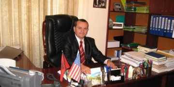 Këshilltari Henz zbulon pse i janë fshehur kartolinat Tartarit