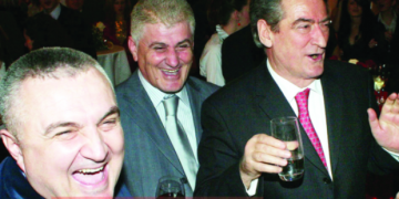 Berisha i frikësuar në mbrojtje të sozis së tij: Meta burrë shteti….reforma në drejtësi ka vdekur…Rama largohet vetëm me revolucion