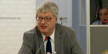 Fillon “vjedhja” e këshilltarëve gjerman: Lulzim Basha ka Henze-n, Ilir Meta i vjedh me një dekoratë Hansin (Foto)