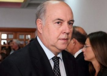 Vdekja e Nexhmije Hoxhës, mesazhi i të birit: Gjithë jetën ia kushtoi lirisë së atdheut dhe ndërtimit të Shqiperisë së re