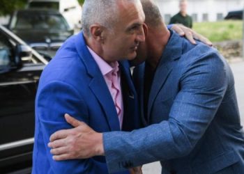 Edi Rama: Tubimi i 2 marsit manifestim i mosarsyes, presidenti probleme të natyrës klinike, disa “heronj” si Iliri e Ramushi helmojnë opinionin publik