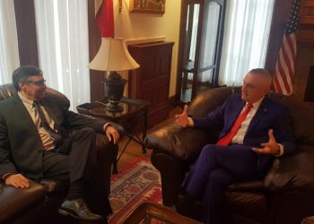 Të gjithë “zbuten” në Uashington: Ilir Meta zbythet para Palmer, i kërkon takim në SHBA