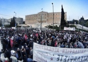 Greqia u pret pensionin minoritarëve në Shqipëri, protestë në qendër të Athinës