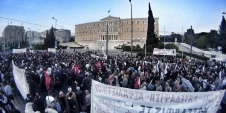 Greqia u pret pensionin minoritarëve në Shqipëri, protestë në qendër të Athinës