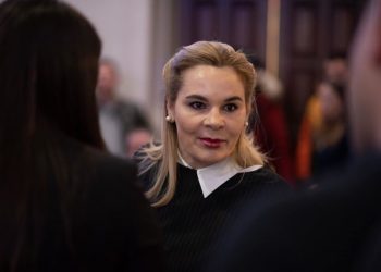 Fushata “amerikane” e Monikës