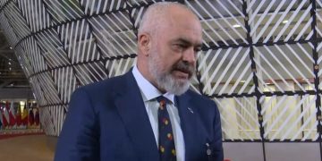 Rama për negociatat: Çfarëdo që të vendosin, të paktën të thonë të vërtetën! Mos të na e lënë topin në “fushën tonë”