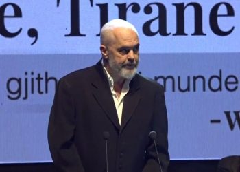 Incidenti, studenti i mjekësisë i ngre zërin, Rama: Çojeni të marrë shërbimin e shpejtë mjekësor!