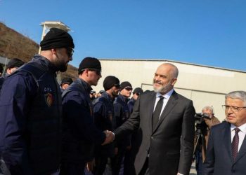 Modeli italian dhe ai amerikan i KÇK-së dhe debati i çuditshëm i mbështetësve të opozitës