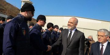 Modeli italian dhe ai amerikan i KÇK-së dhe debati i çuditshëm i mbështetësve të opozitës