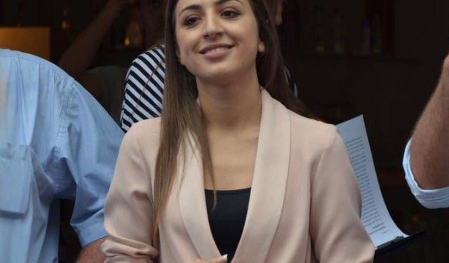 Sherri për votat vijon prej vitesh… Sot po ju njohim me vlerën e çantave luksoze të deputetes së Dibrës (Foto)