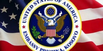 SHBA paralajmëron Albin Kurtin se po shqyrton edhe mundësinë e heqjes së trupave të saj nga Kosova